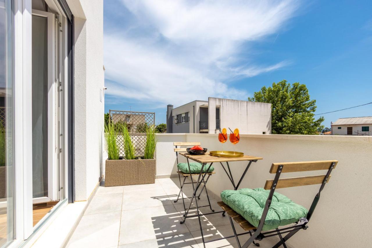 Bonaca Apartments With Terrace And Private Parking Kaštela Exteriér fotografie